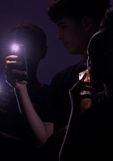 Affiche du film DÉTECTEURS DE MYTHOS : À L'ATTAQUE DES FAKE NEWS